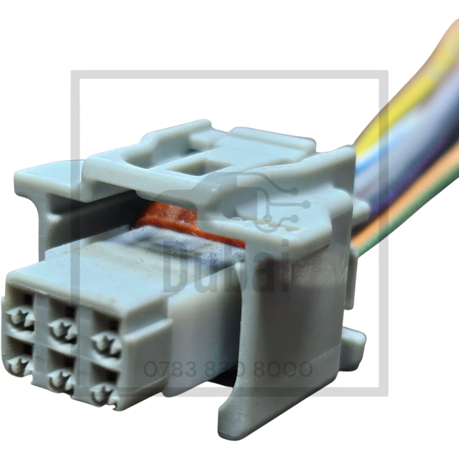 فيشة حساس كامرة خلفية تيوتا لكزز 6pin